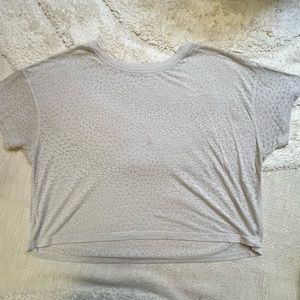 Lululemon size 6 t-shirt